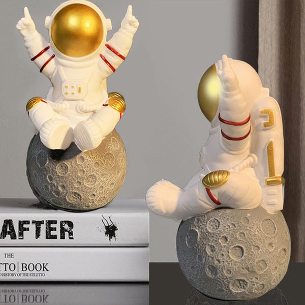 astronaut miniature